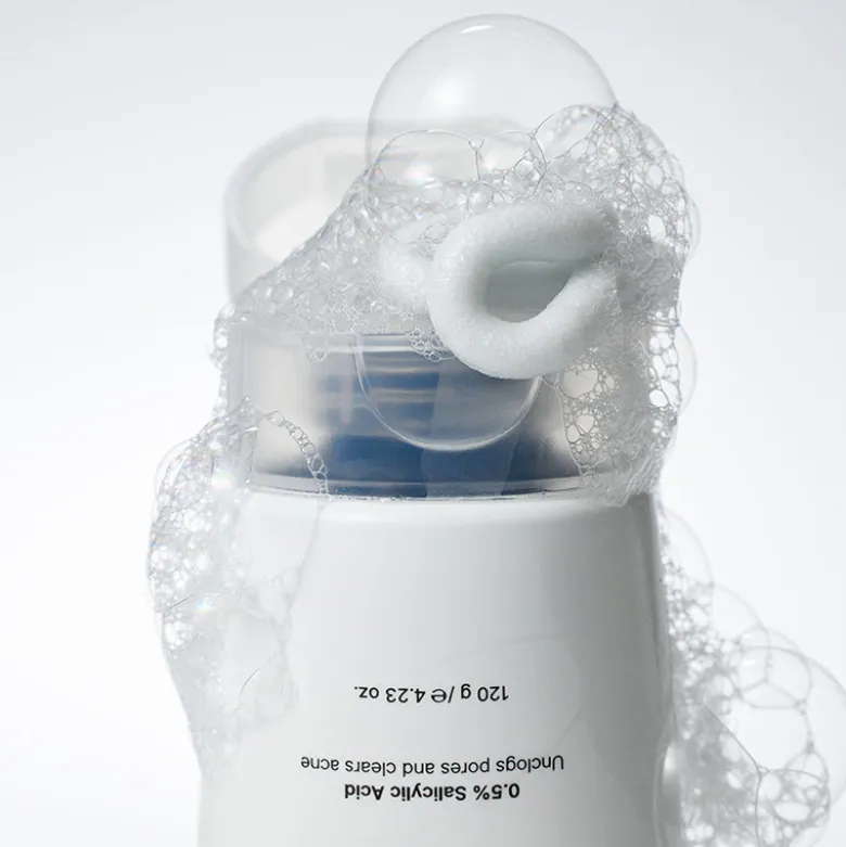 Pore-Purifying Salicylic Acid Foaming Cleanser